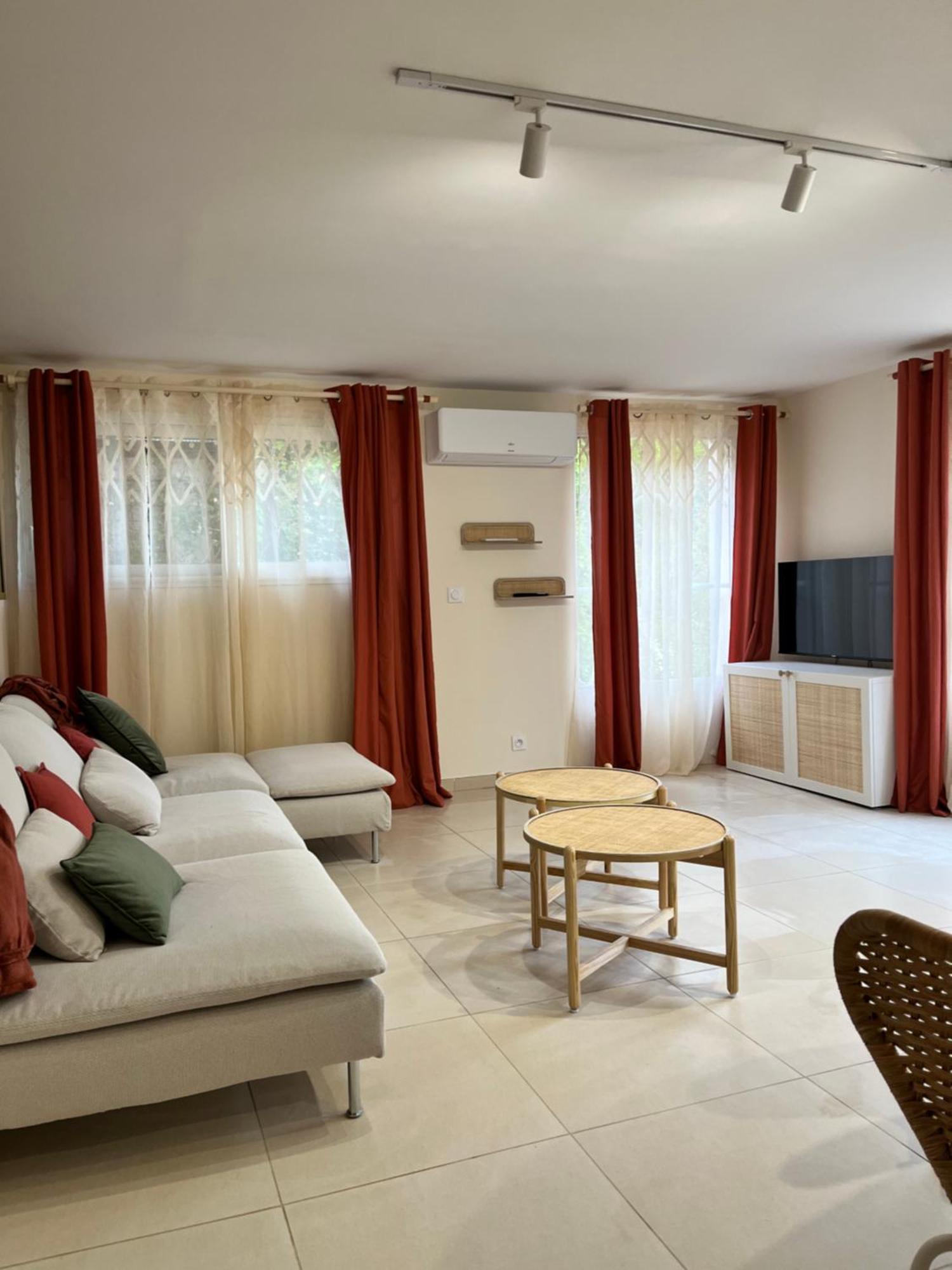 Апартаменти La Provence Avec Piscine Privative En Campagne Перн-ле-Фонтен Екстер'єр фото