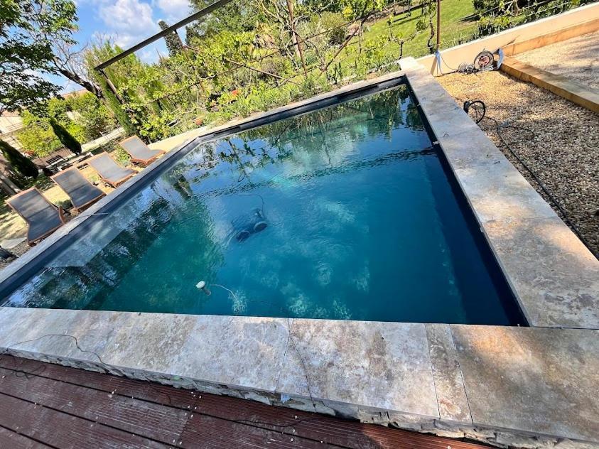 Апартаменти La Provence Avec Piscine Privative En Campagne Перн-ле-Фонтен Екстер'єр фото